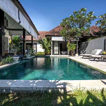 Jagaditha Villas Sanur Екстериор снимка